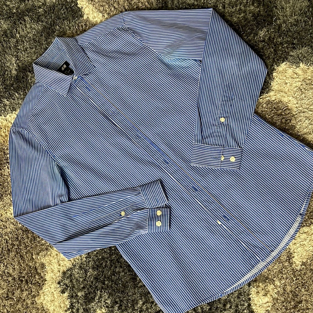 🐾H&M Button Up Dress Shirt